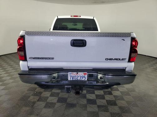 2005 Chevrolet Silverado 2500 LS H/D Crew Cab