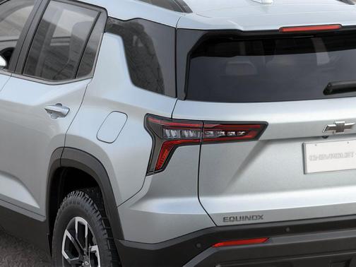 Sterling Gray Metallic 2026 Chevrolet Equinox FWD ACTIV