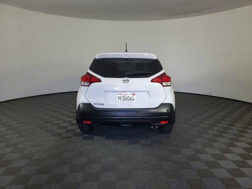 2020 Nissan Kicks S