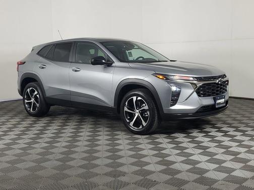 Sterling Gray Metallic 2026 Chevrolet Trax FWD 1RS