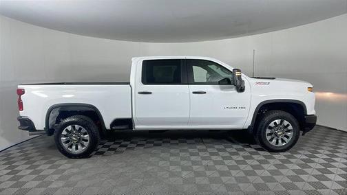 2025 Chevrolet Silverado 2500 Custom