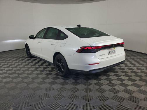 2025 Honda Accord Sport SE 1.5T