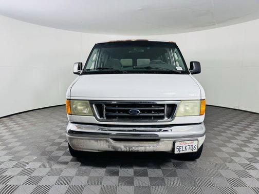 2003 Ford E350 Super Duty XL Wagon