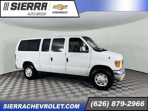 2003 Ford E350 Super Duty XL Wagon