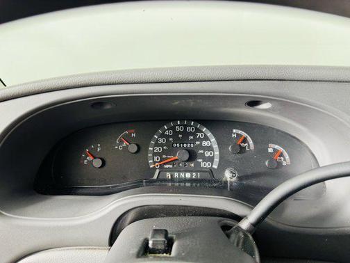 2003 Ford E350 Super Duty XL Wagon