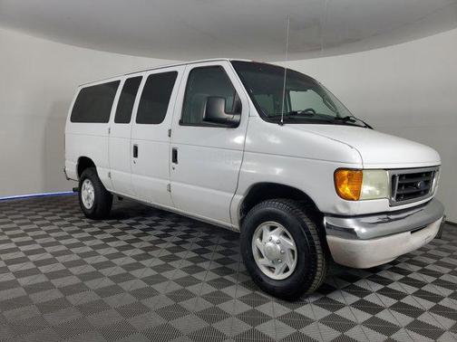 2003 Ford E350 Super Duty XL Wagon
