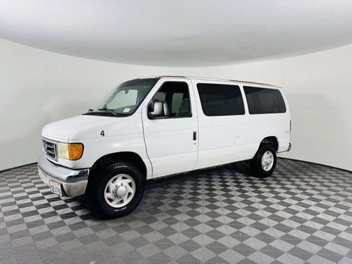 2003 Ford E350 Super Duty XL Wagon