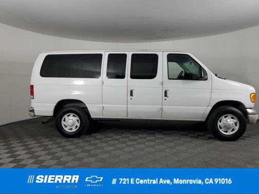 2003 Ford E350 Super Duty XL Wagon