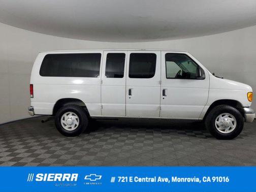 2003 Ford E350 Super Duty XL Wagon