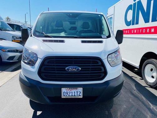 Photo 2 of 5 of 2018 Ford Transit-150 Base