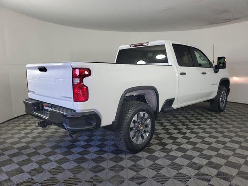 2026 Chevrolet Silverado 2500 Custom