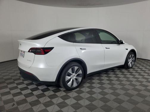 2024 Tesla Model Y Long Range Dual Motor All-Wheel Drive
