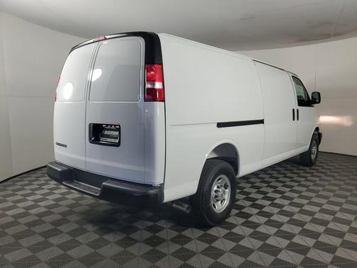 2025 Chevrolet Express 2500 RWD 2500 Extended Wheelbase WT