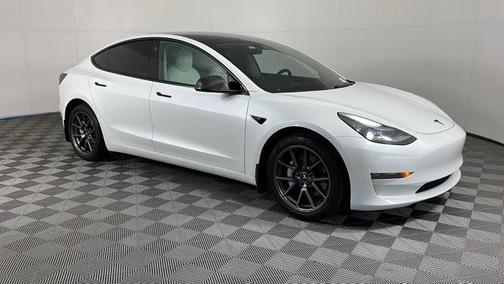 2022 Tesla Model 3 Standard Range