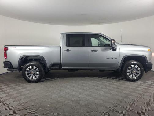 2026 Chevrolet Silverado 2500 Custom