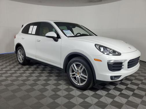 2017 Porsche Cayenne Platinum Edition