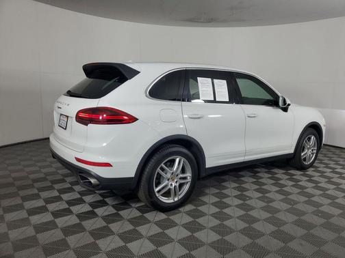 2017 Porsche Cayenne Platinum Edition