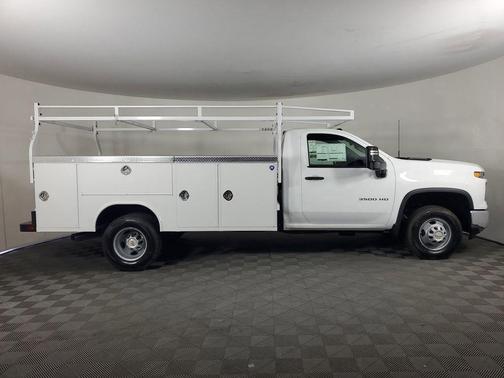 2025 Chevrolet Silverado 3500 WT