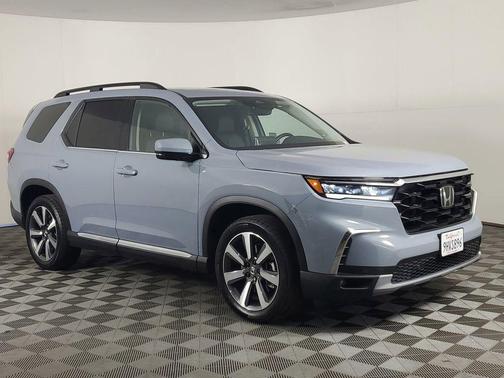 2023 Honda Pilot Touring 8-Passenger