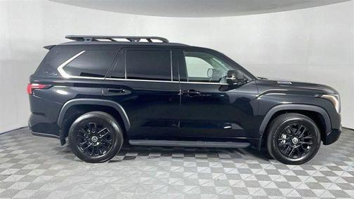 2023 Toyota Sequoia SR5