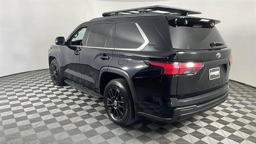 2023 Toyota Sequoia SR5