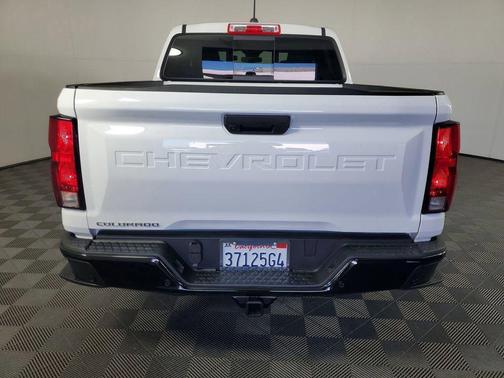 2025 Chevrolet Colorado WT