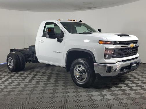 2026 Chevrolet Silverado 3500 LT