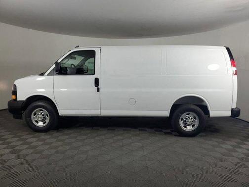 2025 Chevrolet Express 2500 RWD 2500 Regular Wheelbase WT