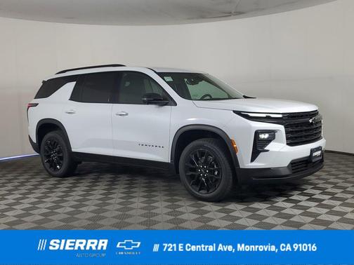 Polar White Tricoat 2026 Chevrolet Traverse LT