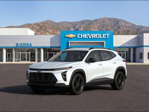 Summit White 2026 Chevrolet Trax FWD ACTIV