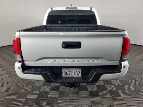 2017 Toyota Tacoma SR