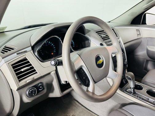 2011 Chevrolet Traverse LS