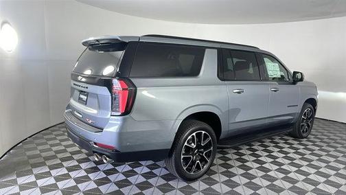 2025 Chevrolet Suburban RST