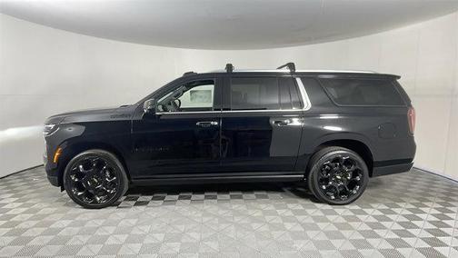 2025 Chevrolet Suburban 4WD High Country