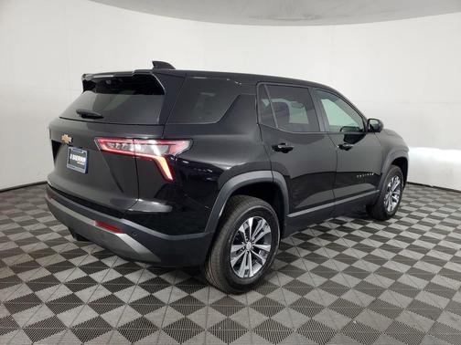 Mosaic Black Metallic 2026 Chevrolet Equinox 1LT