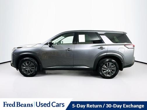 2024 Nissan Pathfinder S
