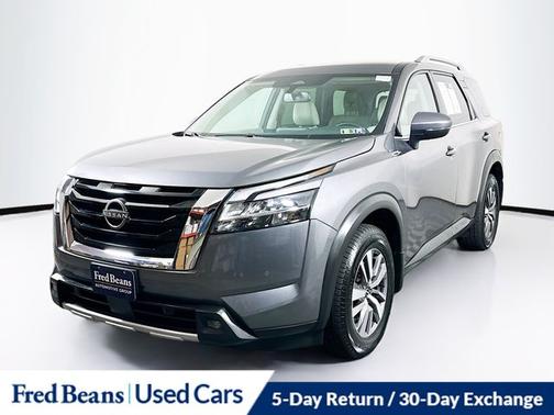 2022 Nissan Pathfinder SL