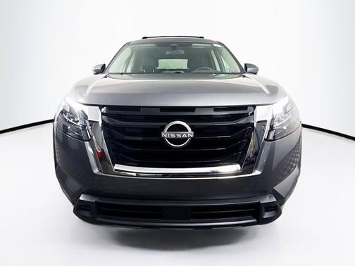 2023 Nissan Pathfinder SV