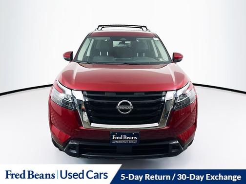 2023 Nissan Pathfinder SV