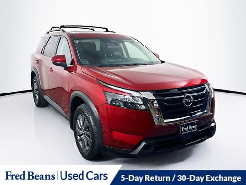 2023 Nissan Pathfinder SV