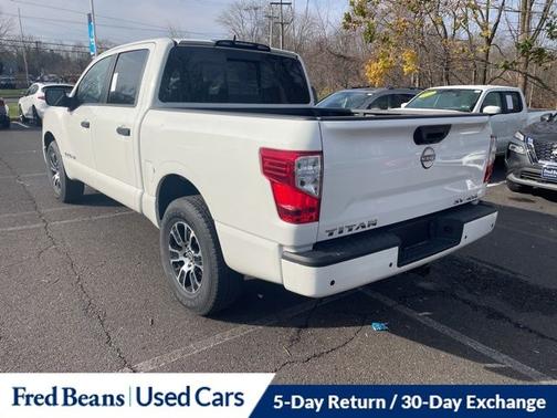 2024 Nissan Titan SV