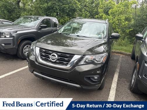 2017 Nissan Pathfinder SL