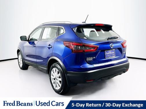 2022 Nissan Rogue Sport SV