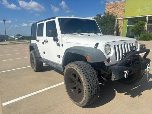 Bright White Clearcoat 2013 Jeep Wrangler Unlimited Sport