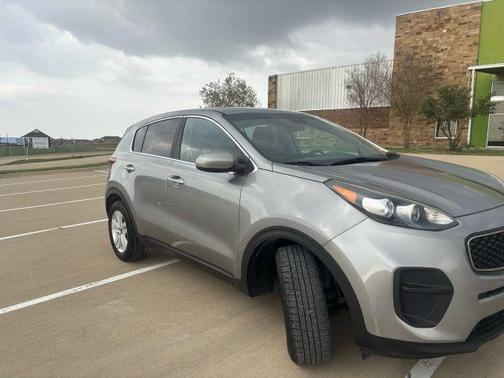 Gray 2019 Kia Sportage LX