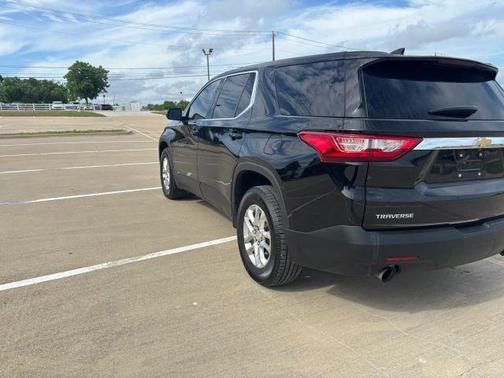 Black 2020 Chevrolet Traverse LS