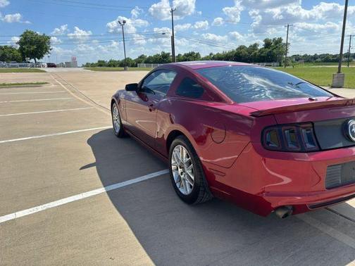 Red 2014 Ford Mustang V6 Premium