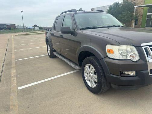 Gray 2008 Ford Explorer Sport Trac XLT