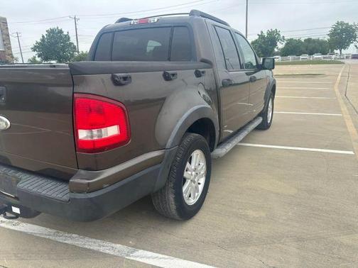 Gray 2008 Ford Explorer Sport Trac XLT