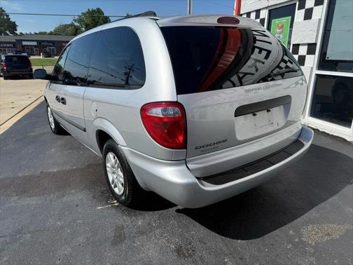 2005 Dodge Grand Caravan SE